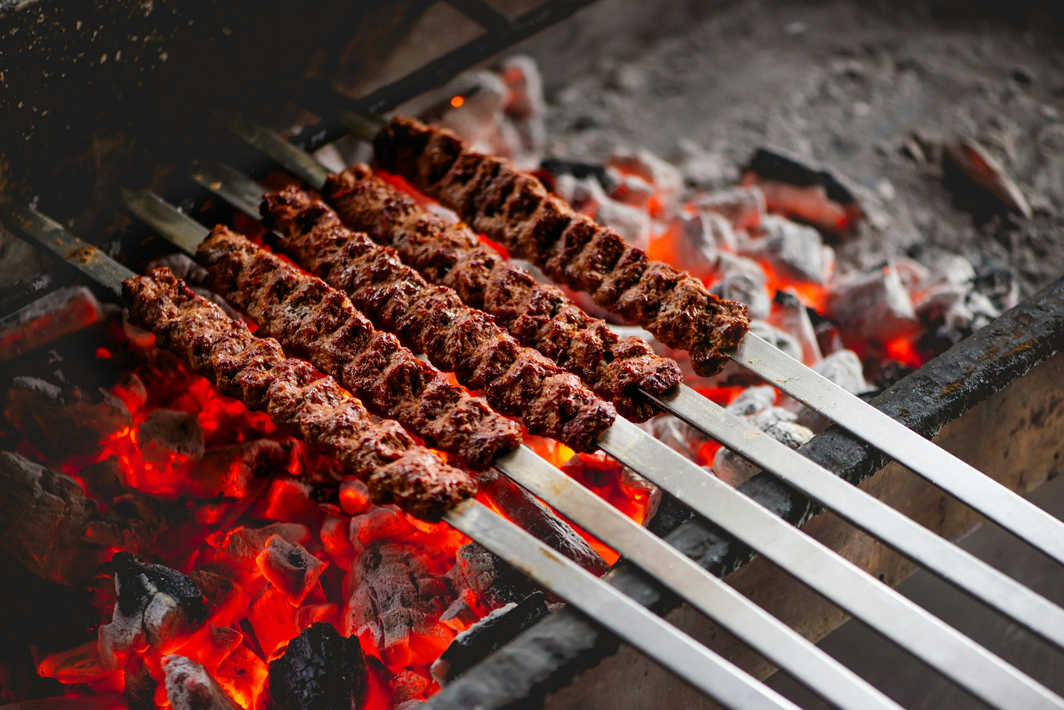 Miras Food | Adana Kebab aan de spies